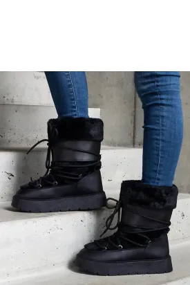 Black lined snow boots laced with fur