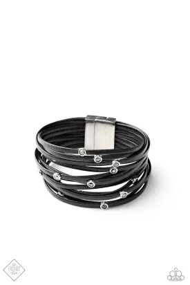 PAPARAZZI Fearlessly Layered - Black