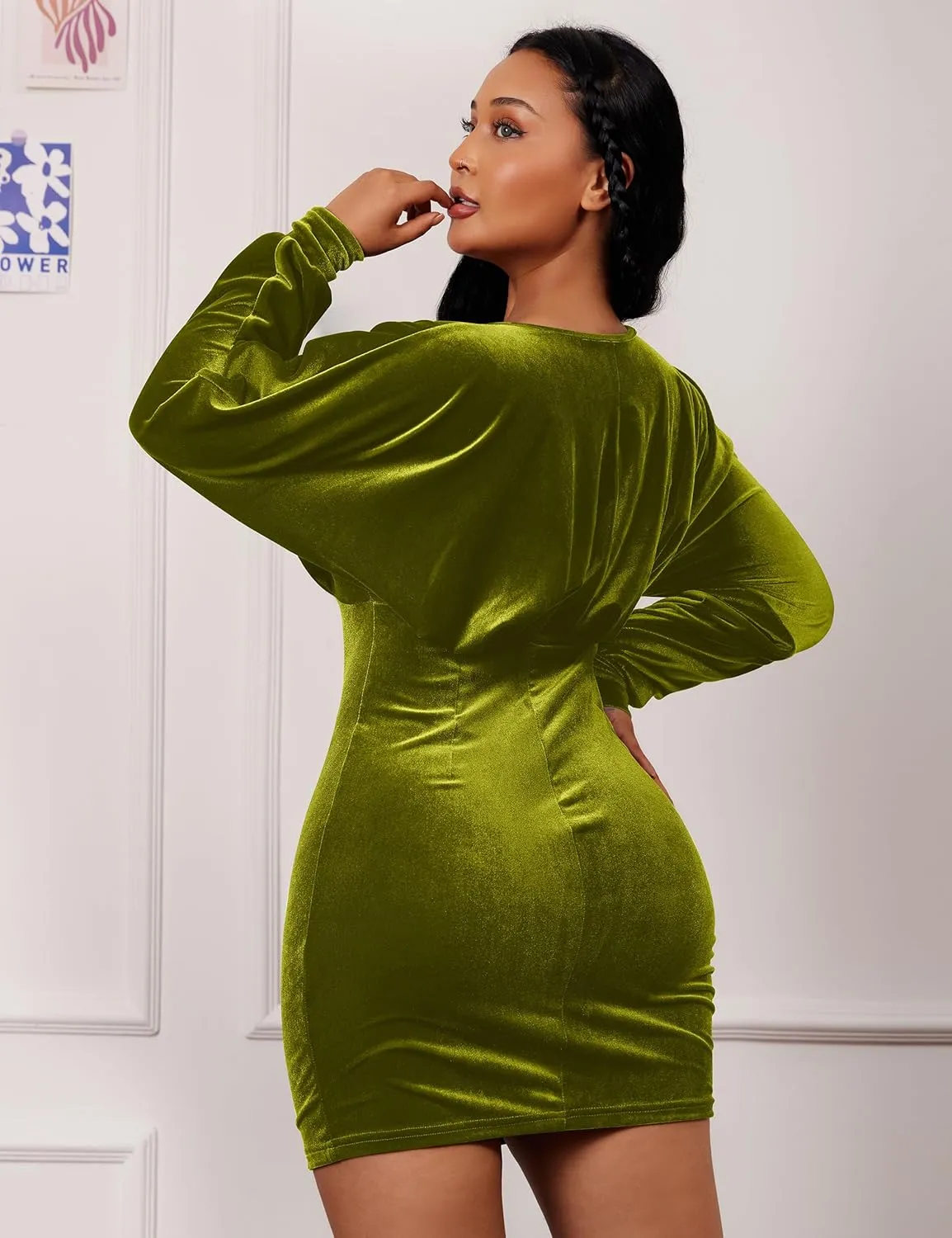 YMDUCH Women's Elegant Deep V Neck Long Sleeve Batwing Bodycon Velvet Mini Party Club Dress