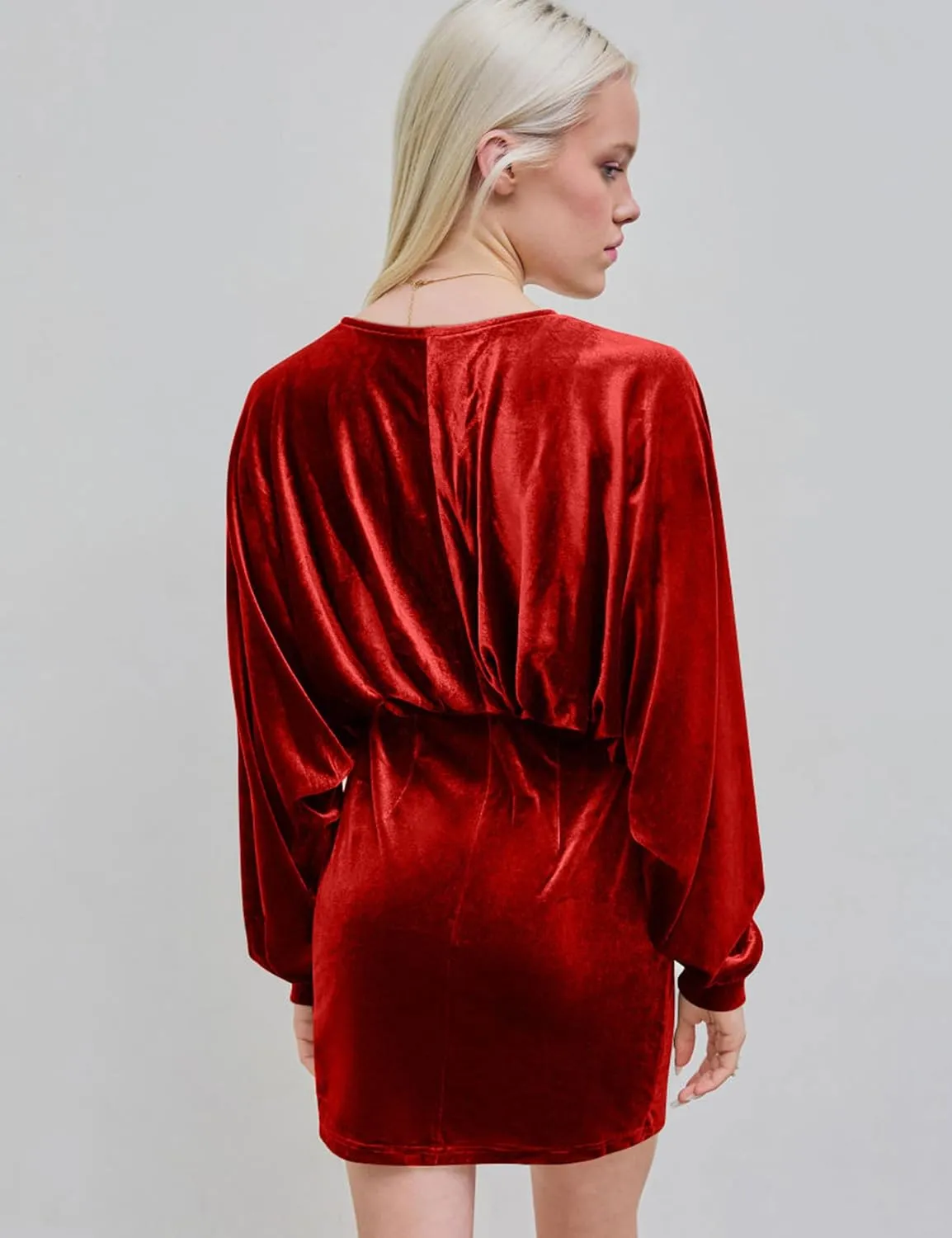 YMDUCH Women's Elegant Deep V Neck Long Sleeve Batwing Bodycon Velvet Mini Party Club Dress